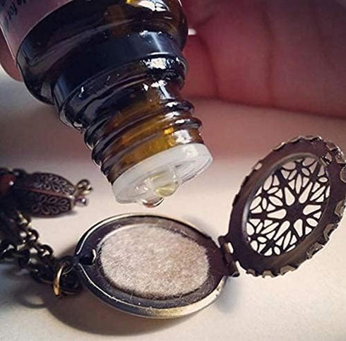 AUEAR, 100 Pack Replacement Felt Pads Round Essential Oil Diffuser Locket Necklace Refill for Bracelet Car Vent Clip 0.87 inch...