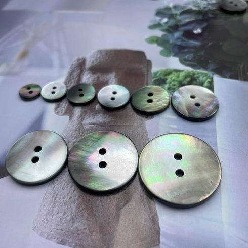 20 Pieces Genuine Natural Black Mother of Pearl Buttons, 2 hole Real Black MOP Buttons for Women Men Shirts Dresses Polo Skirts Sewing DIY (Black ...