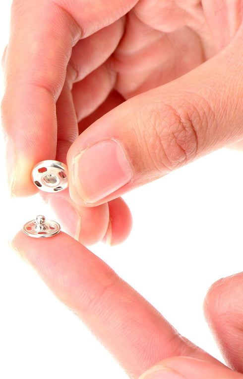 Sumind 100 Sets Sew-on Snap Buttons Metal Snap Fastener Buttons Press Button for Sewing Clothing, Black and Silvery(10mm)...