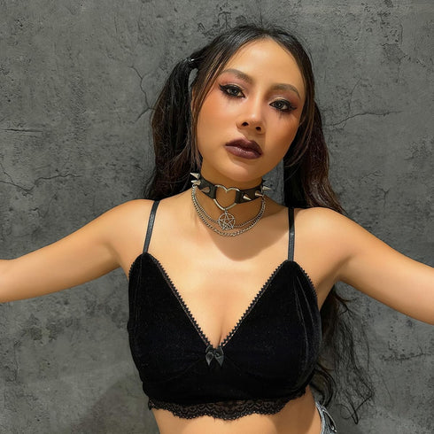 Black Choker PU Leather Spike Collar Necklace for Women,Thorn Heart Charm Choker Necklace,Goth Chain Pendant Rivet Cool Necklace,Statement Punk Je...