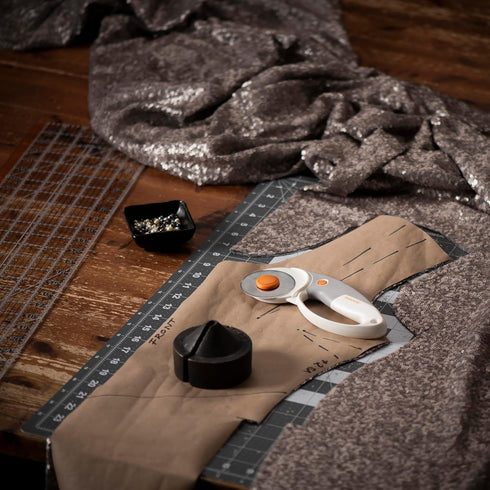 Fiskars 60mm Rotary Cutter for Fabric - Titanium Rotary Cutter Blade - Craft Supplies - Crafts, Sewing, and Quilting Projects - White...