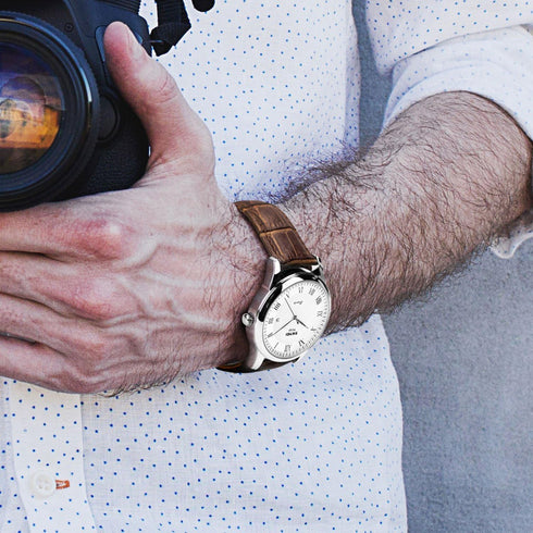 Mens Leather Band Quartz Watch, Men's Analog Business working Roman Numeral Casual Waterproof Watches with Calendar Date Daily Dress Fashion Wrist...