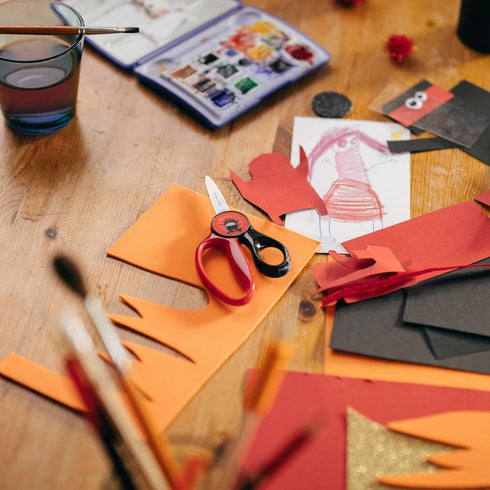 FISKARS® Magic Morph Kids Scissors - Image Moves when Tilted - Pointed-tip for Ages 4+ - Fun Ninja Design - Back to School Supplies...