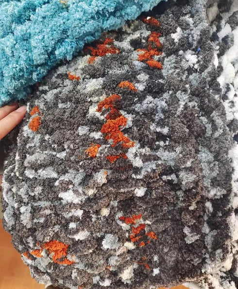 DDL&HEXI Super Chunky Chenille Yarn for Arm Knitting,Blanket Making Kit,Jumbo Knitting Yarn 250g per Bag (500G/17.6OZ/55YARDS, 003)......