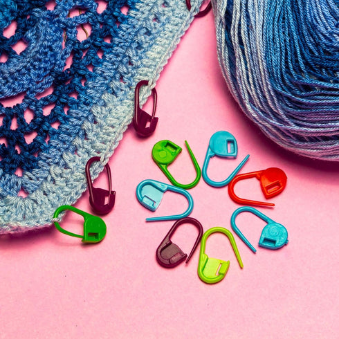 PATIKIL Crochet Stitch Markers, 100 Pack Plastic Knitting Markers Needle Pin Heart Locking Stitch Marker for Sewing Crocheting DIY Craft, Pink...