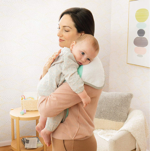 Munchkin® TheraBurpee: 2 Pack Burp Cloths with Built-in Pockets, for use with Colic & Fever Rescue Kit, 1 Blue, 1 Mint,2 Count (Pack of 1)...