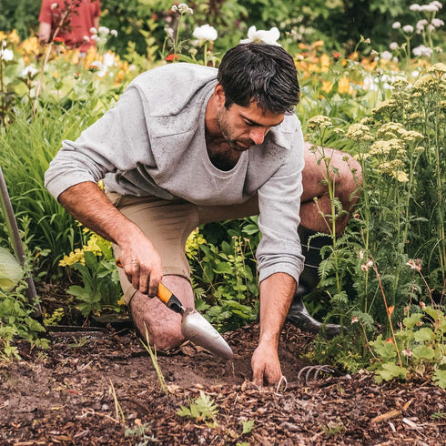 Fiskars 315530-1001 Xact Garden Hand Trowel, Black/Silver...