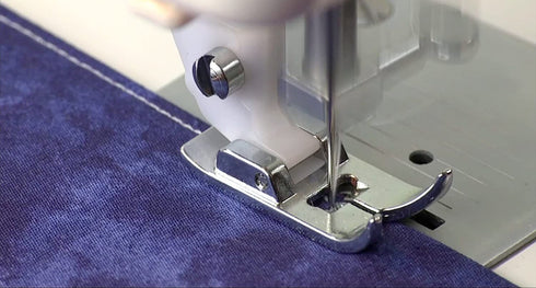 SINGER | All Purpose Presser Foot, Utility & Decorative Stitches, Wide Needle Slot Up to 7mm Stitch Width - Sewing Made Easy