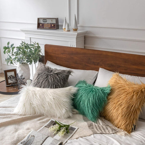 Phantoscope Faux Fur Pillow Cover Decorative Fluffy Throw Pillow Soft Fuzzy Pillow Case Cushion Cover for Bedroom/Couch, Off-White 18 x 18 Inches