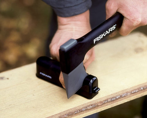 Fiskars 04570000900 Axe and Knife Sharpener, Black, 78616984J, 1